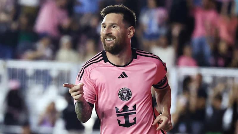 Messi, impressed by Flick, said, "I'm not surprised at all."